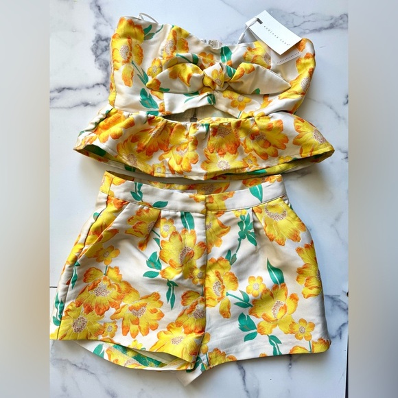 Endless Rose Floral Strapless Co-Ord Top & Shorts, NWT, Small - Picture 2 of 4